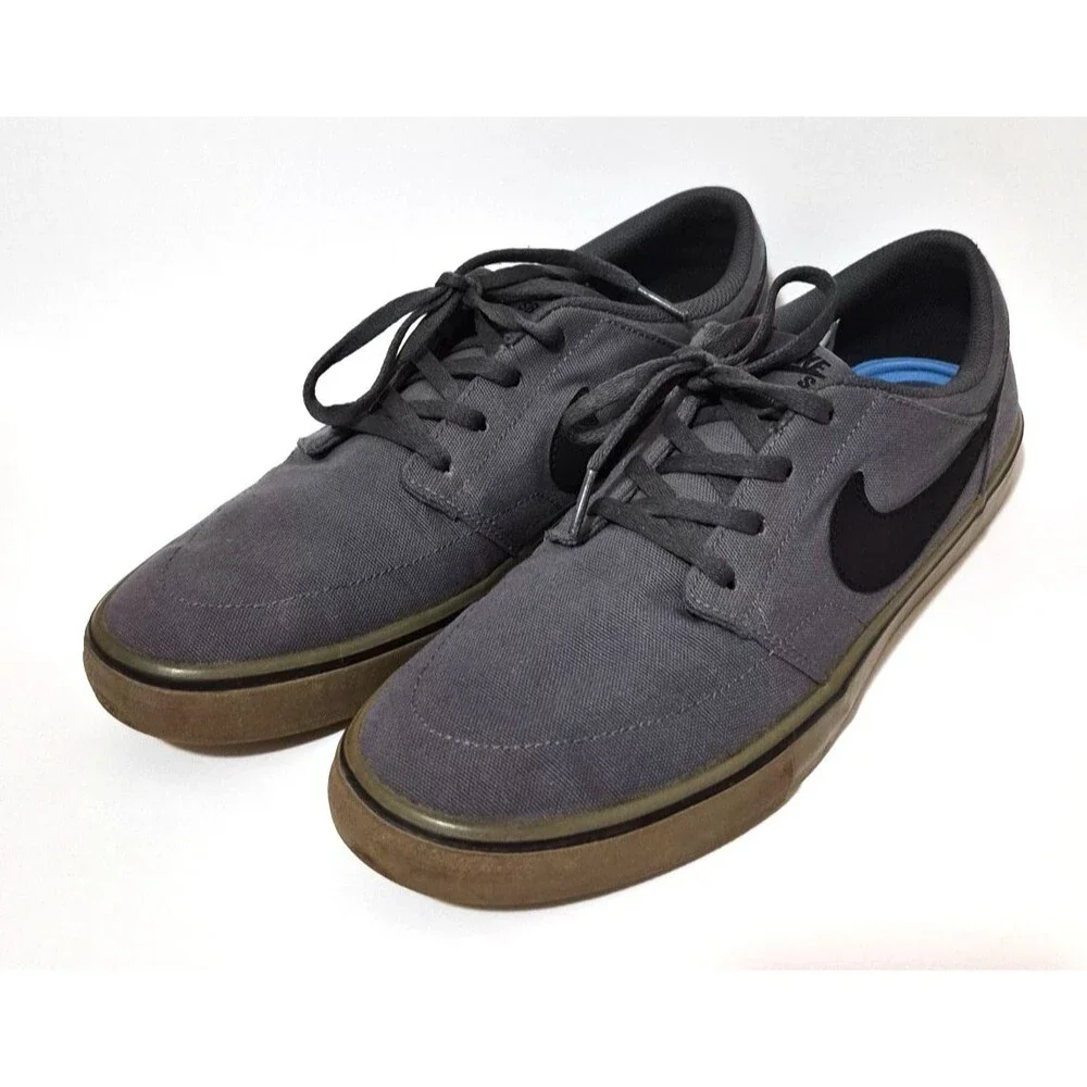 NIKE Men's Grey & Black Canvas Walking Athletic Shoes Rubber Soles Size 9.5